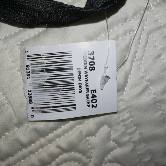 Le SPORT SAC Denim Days Blue Medium Wayfarer Backpack NWT - Picture 10 of 13